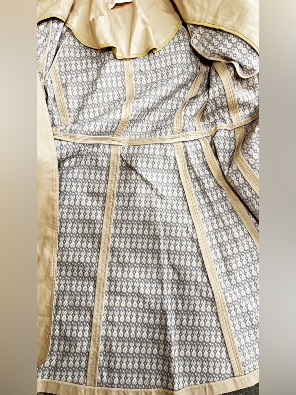 Tory Burch Womens Trench Coat Beige Collared Long Sleeve Buckle Size 6 - Picture 13 of 14